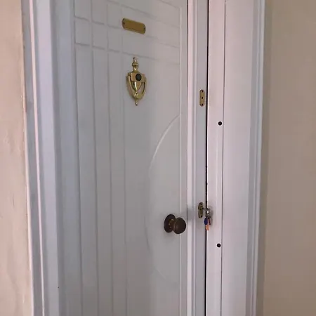 Merkez Deniz Yakini Muhtesem Mutfakli *