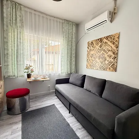 Merkez Deniz Yakini Muhtesem Mutfakli Antalya
