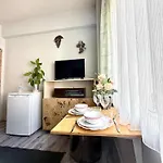 Merkez Deniz Yakini Muhtesem Mutfakli