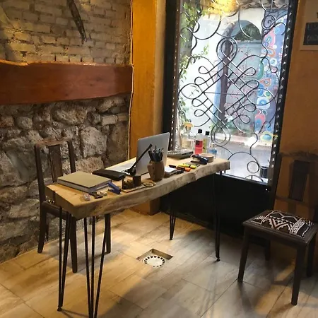 Merkez Deniz Yakini Muhtesem Mutfakli *