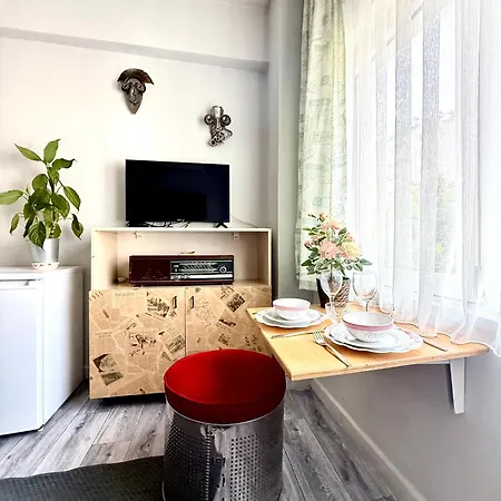 Merkez Deniz Yakini Muhtesem Mutfakli