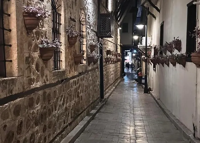 아파트 Merkez Deniz Yakini Muhtesem Mutfakli 안탈리아