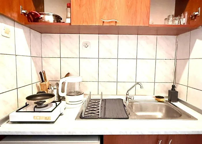 Merkez Deniz Yakini Muhtesem Mutfakli *