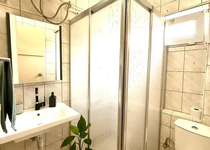 Merkez Deniz Yakini Muhtesem Mutfakli *